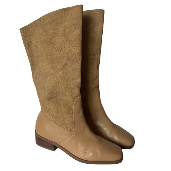 Y2K MARKON Suela Tan Leather Floral Embossed Boots 6 1/2 Medium - Picture 1 of 10